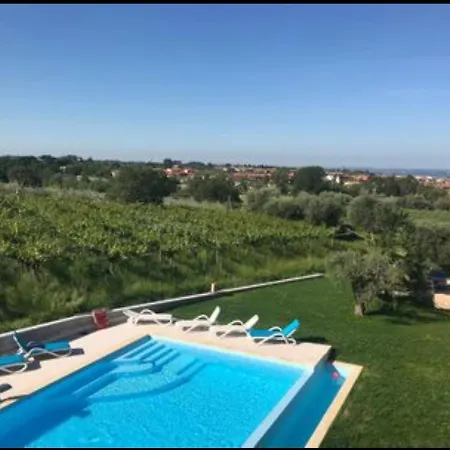 Apartment Tasso Canossa - Con Piscina *